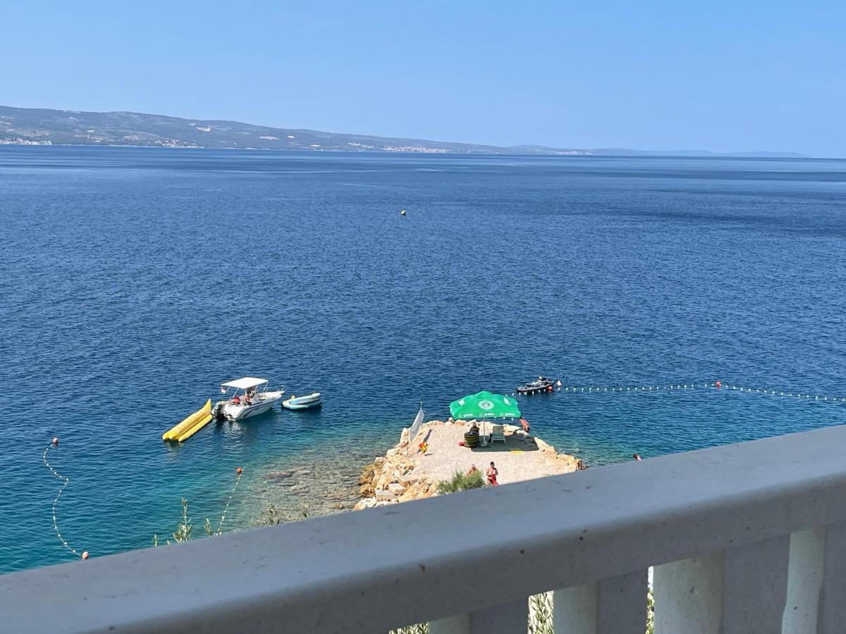 Apartments Lozina On The Beach Omiš Kültér fotó