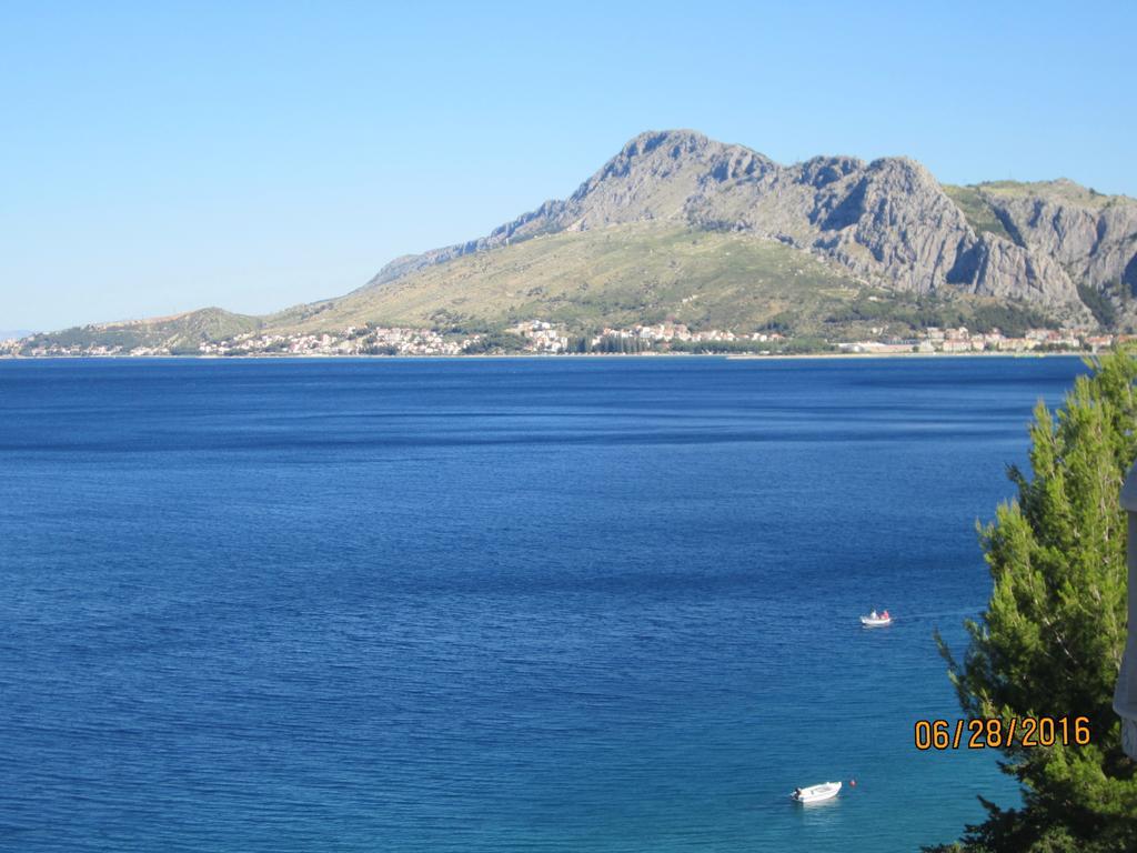 Apartments Lozina On The Beach Omiš Kültér fotó